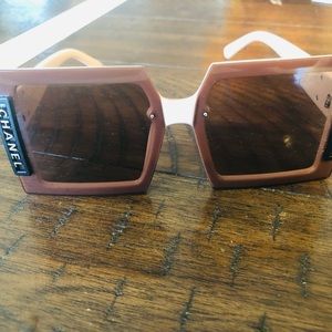 CHANEL sunglasses